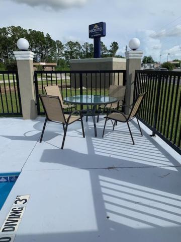 Microtel Inn & Suites By Wyndham Camp Lejeune/Jacksonville Exterior foto