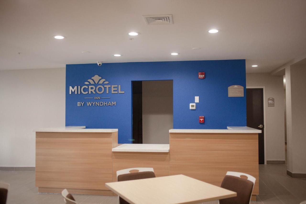 Microtel Inn & Suites By Wyndham Camp Lejeune/Jacksonville Exterior foto